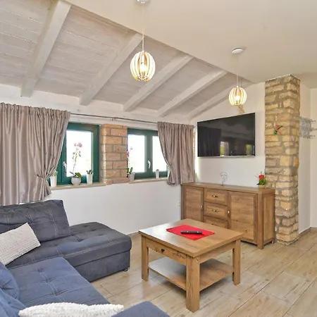 Holiday home Fuer 6 Personen Ca 70 Qm In Zminj, Istrien Binnenland Von Istrien