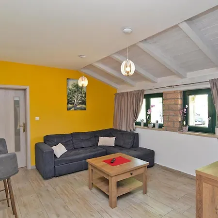 Holiday home Fuer 6 Personen Ca 70 Qm In Zminj, Istrien Binnenland Von Istrien